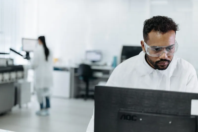 Credited With Nothing: The Silent Burden of Reproducibility Work Falling on Junior Researchers